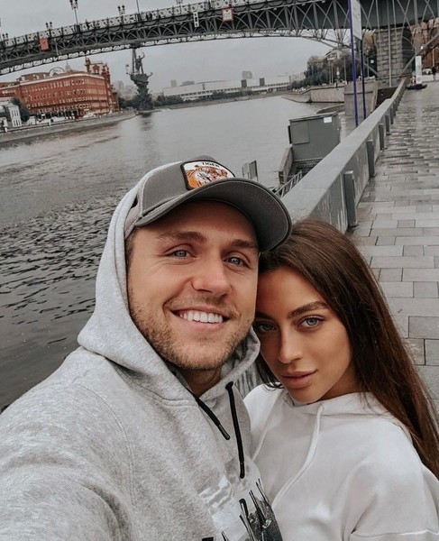 Влад Соколовский и Ангелина Суркова Влад Соколовский и Ангелина Суркова
