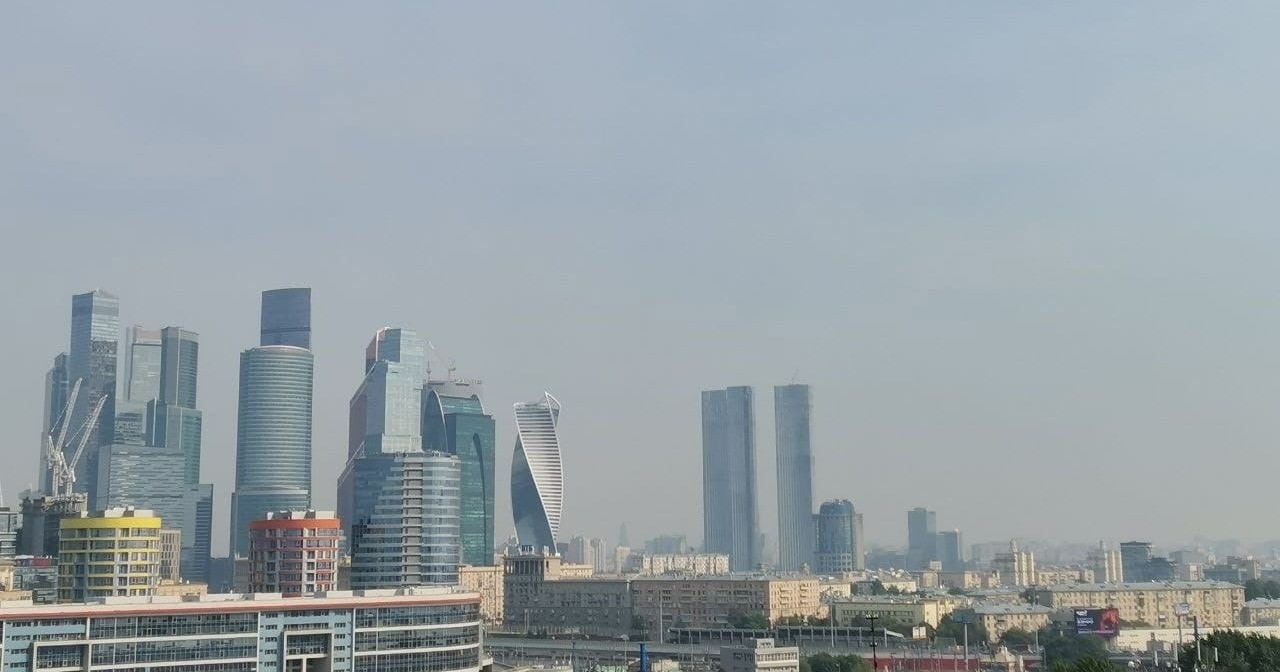 Одышка, кашель и бессонница.  Москвичи страдают от смога, пришедшего из Рязани
