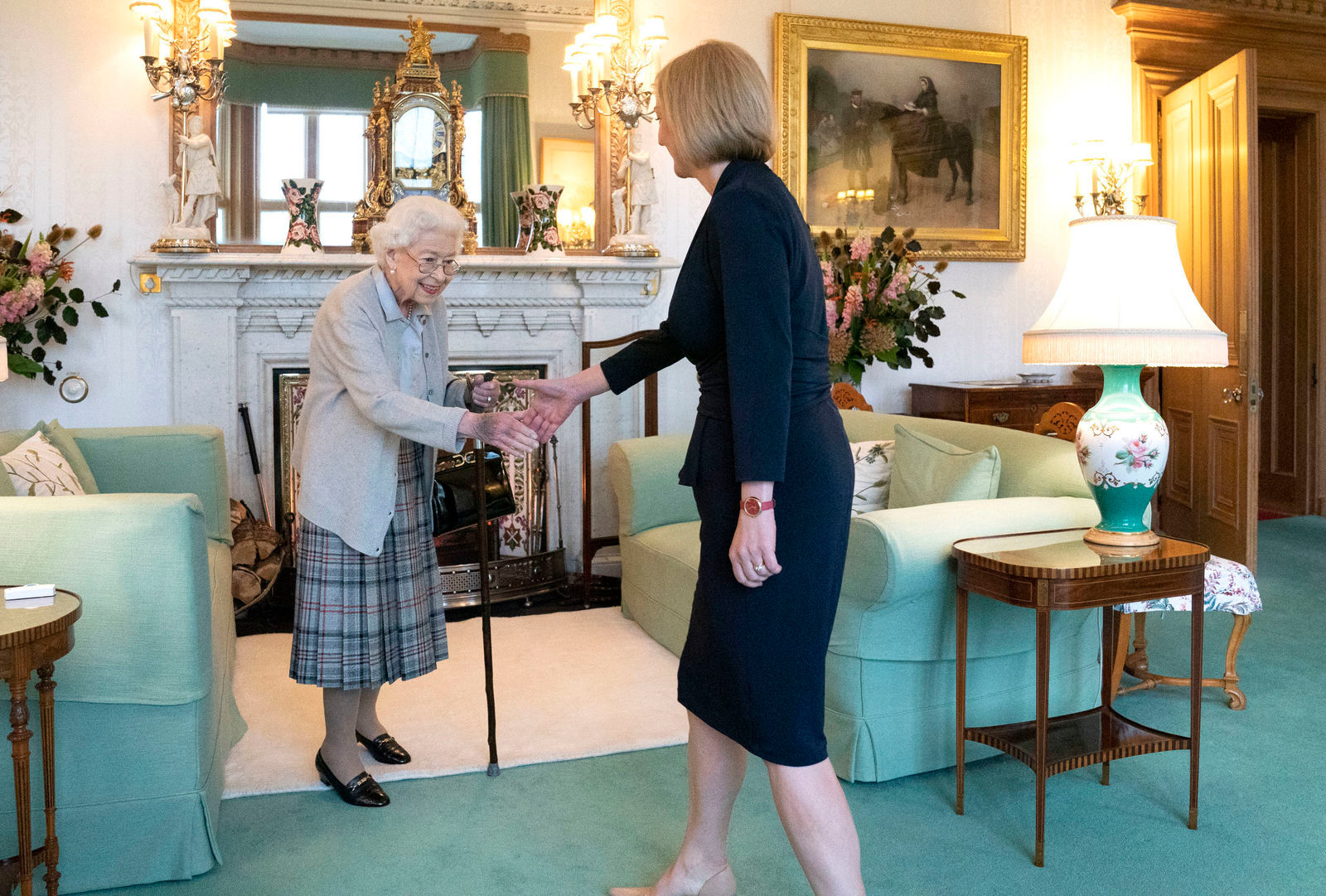 Недавно королева приняла нового премьер-министра. 