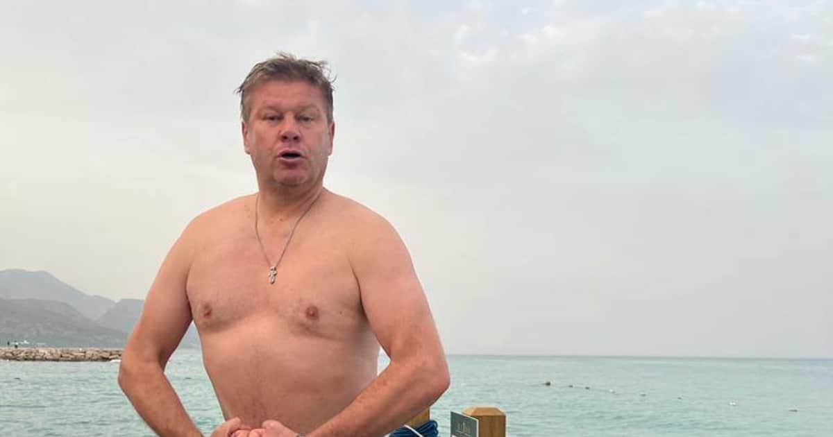 Губерниев обнажился и назвал себя секс-машиной, а французы создали духи в честь Литвиновой. Соцсети звезд