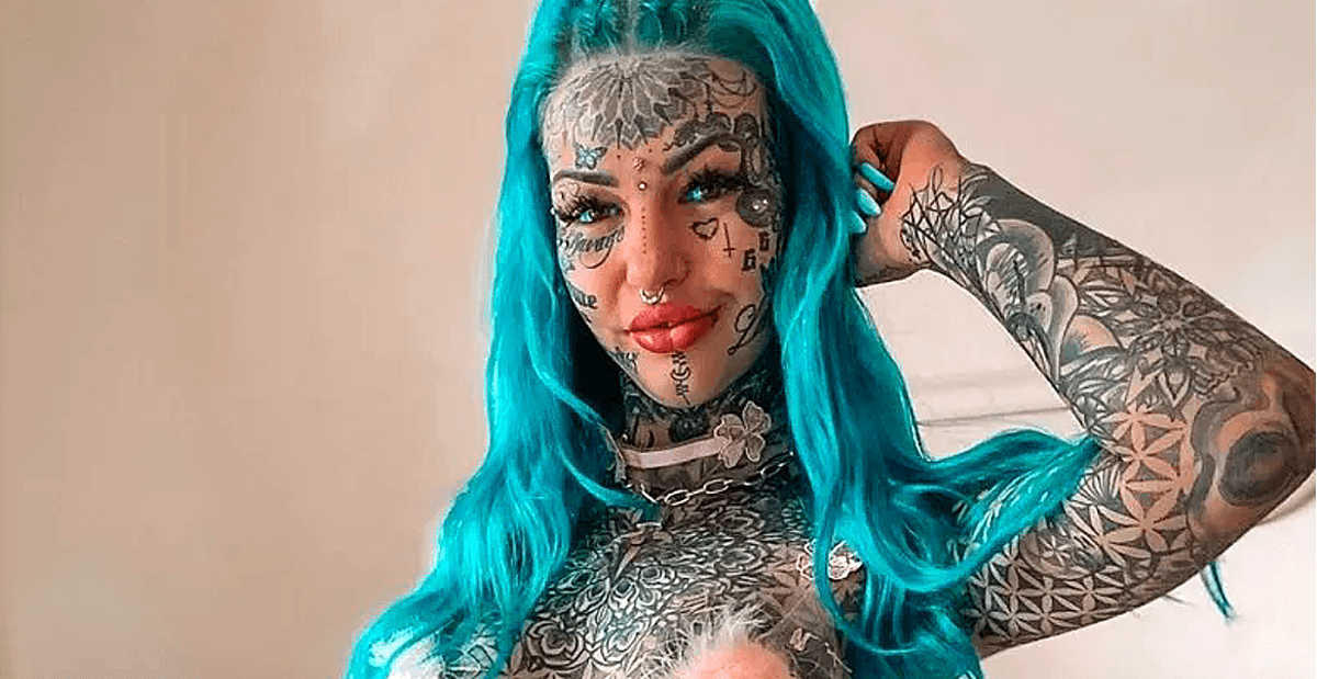 «В 16 лет она покрыла все лицо и тело татуировкой»: Как красотка выглядит сейчас