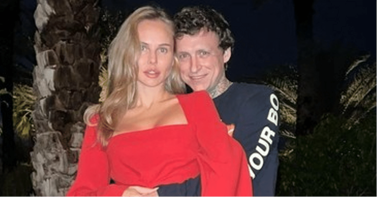 Жена Павла Мамаева о неудачной пластике: «Пыталась привести в порядок губу, чтобы не были видны зубы»