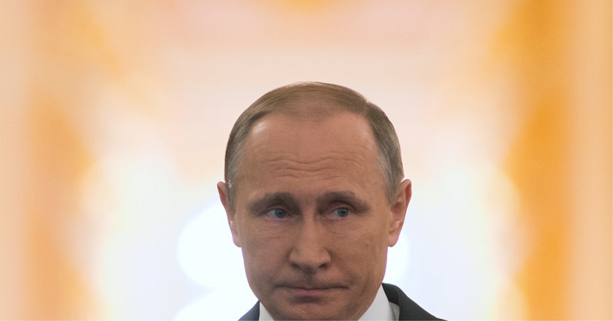 «У мамы выбили карточку из рук, когда она подошла за хлебом»: Путин поделился историей из прошлого