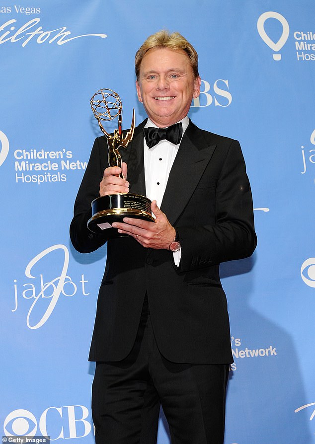 В 2011 году Саяк был награжден премией Daytime Emmys за заслуги перед жанром за свою работу над телесериалом.