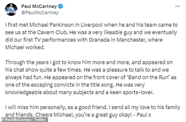 Дань: Поделившись их совместной фотографией, он написал: «Я впервые встретил Майкла Паркинсона в Ливерпуле, когда он и его команда пришли навестить нас в Cavern Club».