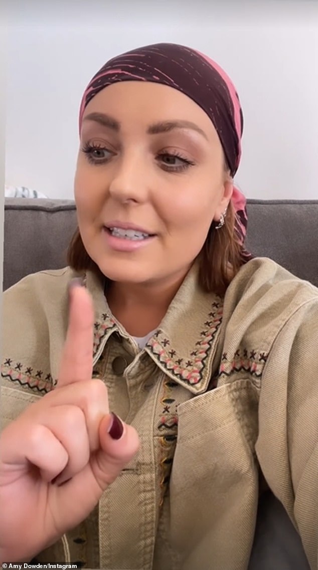 Жестко: в начале этого года у звезды «Танцев со звездами» диагностировали рак молочной железы, и она начала химиотерапию после того, как врачи обнаружили, что она борется и с другим типом рака.