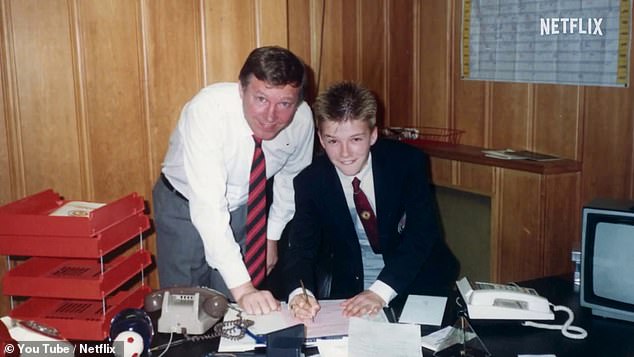 Как он стал звездой: Фергюсон и Бекхэм на фото, как бывшая звезда сборной Англии подписал контракт с «Манчестер Юнайтед»