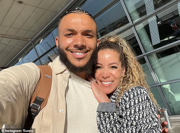 Санни, изображенная здесь со своим сыном Габриэлем, описала одну из своих бывших подруг как «манипулятивную».