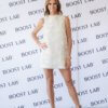 38-летняя Кэндис Уорнер привлекла внимание, выглядя в среду длинноногой в гламурном белом мини-платье на мероприятии Boost Lab в Бонди.