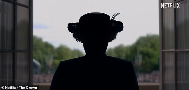 Сплит: Затем шоу возьмет перерыв почти на целый месяц, прежде чем 14 декабря выпустят последние шесть эпизодов.