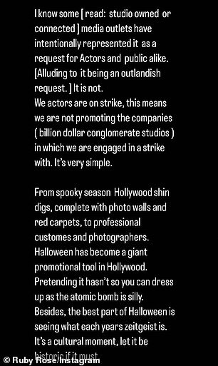 Звезда «Идеального голоса 3» объяснил, что Хэллоуин стал «инструментом рекламы» для голливудских студий, и что актерам следует сопротивляться желанию втянуться в это.