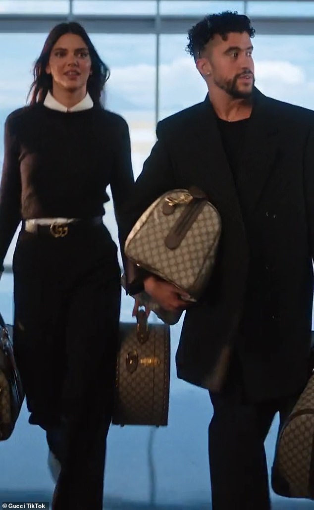 Кендалл Дженнер и Bad Bunny официально заявили о своих отношениях в Instagram, поделившись совместными снимками из своей FIRST рекламной кампании для Gucci.