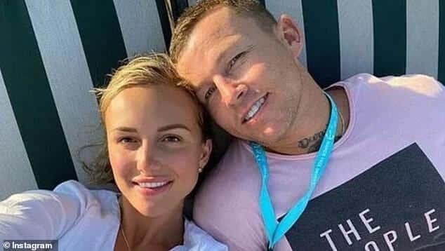 Плохой мальчик NRL Тодд Карни рассказал в понедельник, что проблемы с алкоголем задержали его примирение со своей партнершей, звездой реалити-шоу Сьюзи Брэдли. Оба на фото