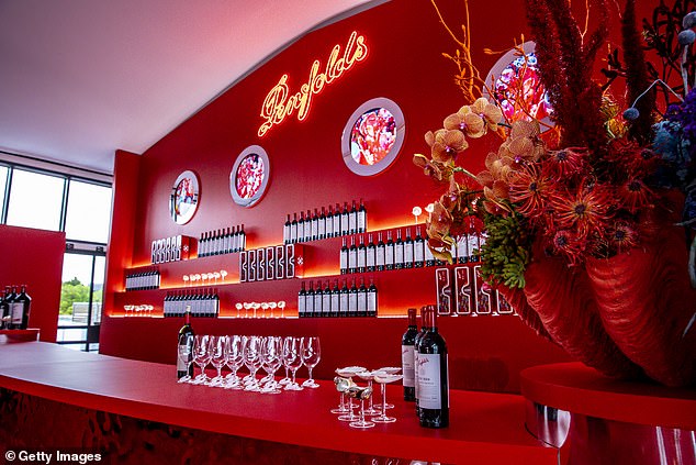 Помимо знаменитого вина, Penfolds также предложит фирменные коктейли.