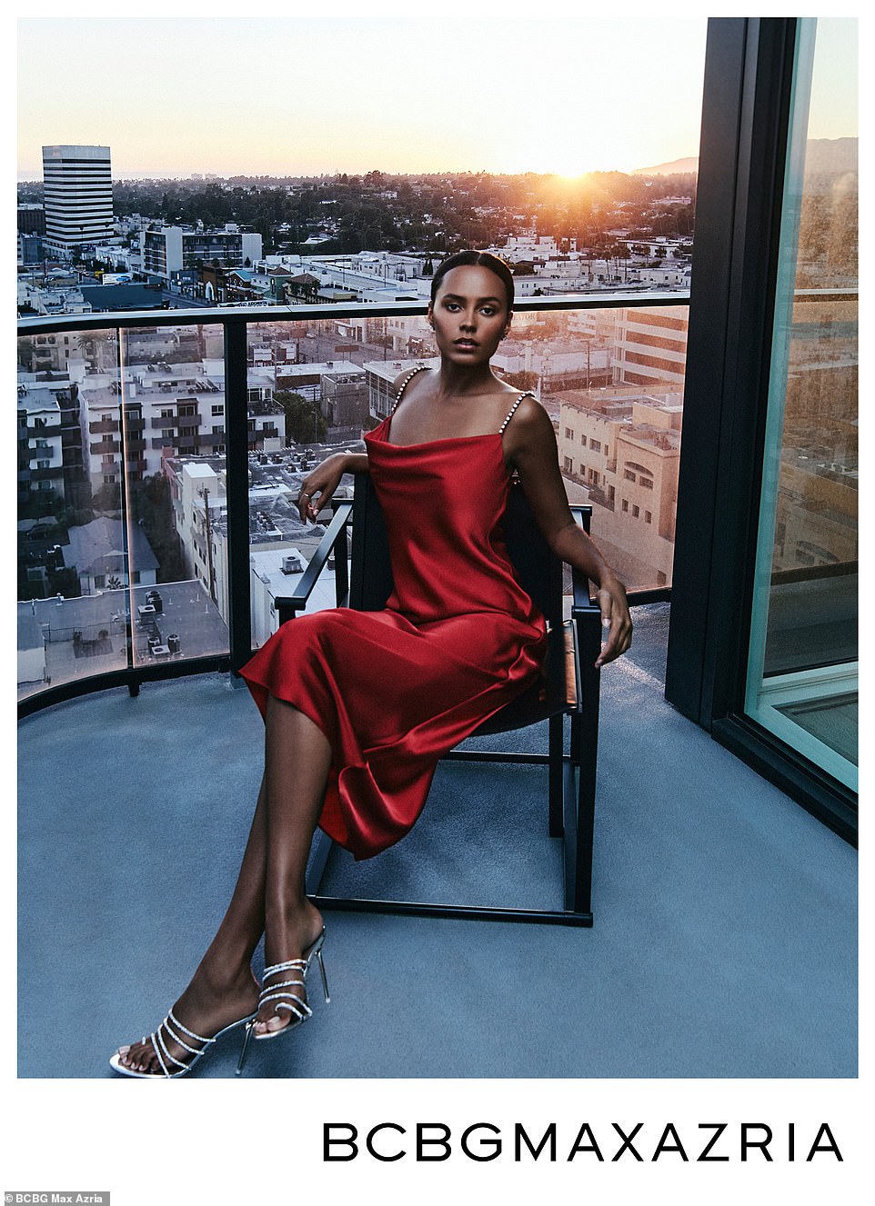 Чат: 23-летняя начинающая модель эксклюзивно рассказала DailyMail.com о своей первой масштабной кампании и о том, как ей удается оставаться в такой потрясающей форме.