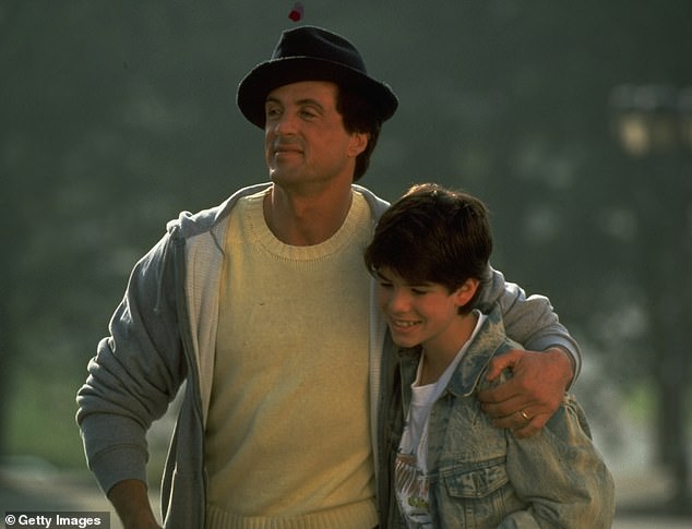 Роль: Сейдж, умерший в возрасте 36 лет от ишемической болезни сердца в июле 2012 года, сыграл роль сына Рокки Бальбоа Роберта в фильме 1990 года «Рокки V» (на фото).