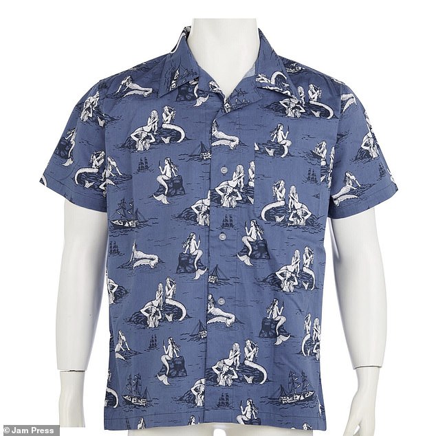 Причудливо: рубашка певца Mitch Dowd Mermaid Siren продается за 49 фунтов стерлингов и описывается как «легкая поношенная и с наличием кошачьей шерсти».