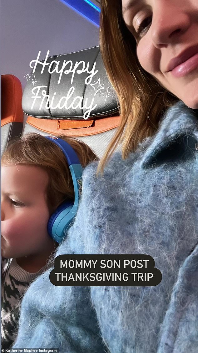 Мило: в пятницу Кэтрин поделилась сладким снимком с сыном в Instagram с подписью «Мама сына после поездки на День Благодарения».