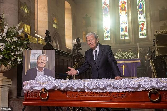 Рэй Мартин (на фото) будет планировать собственные похороны в следующем году для предстоящего документального сериала SBS, в котором исследуются культурные традиции, связанные со смертью.