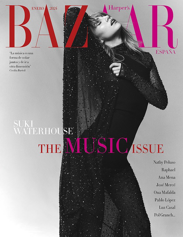 В другом месте Сьюки позировала в потрясающей фотосессии для Harper's Bazaar Spain, на снимках, сделанных до того, как она узнала, что беременна.