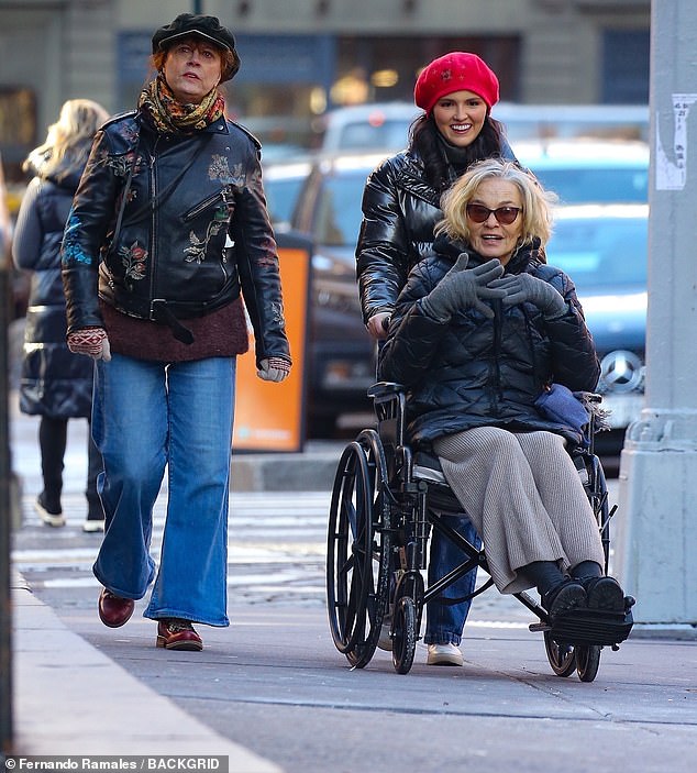 И хотя они знают друг друга уже несколько десятилетий, это единственный раз, когда два значка на экране работали вместе.