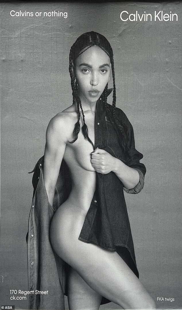 Плакат Calvin Klein с изображением британского музыканта FKA Twigs (на фото) был запрещен из-за того, что он может вызвать серьезное оскорбление, объективируя женщин.