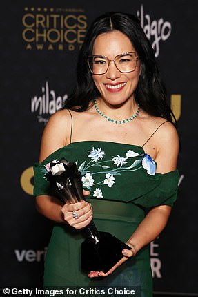 Али Вонг получила награду за лучшую женскую роль в мини-сериале или фильме для телевидения за говядину