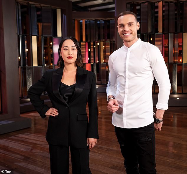 Затем она вела дополнительный сериал MasterChef «Мастера десертов» вместе с Амори Гишоном (справа), который считается самым горячим кондитером в мире.