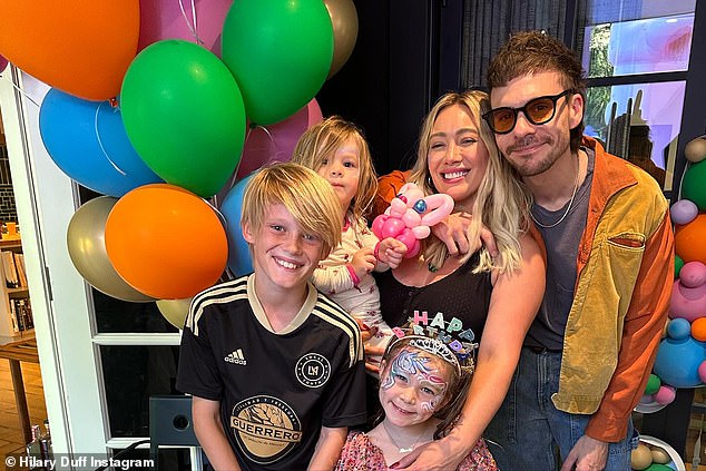 Хилари и ее муж Мэттью Кома создали свою семью с рождением пятилетней дочери Бэнкс в 2018 году.