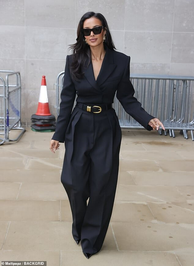 Майя Джама выглядит невероятно шикарно в стильном черном костюме, когда она покидает Radio 1 – после признания, что она «чувствует давление», чтобы надеть сексуальные наряды для Love Island All Stars