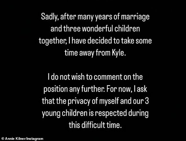 Энни объявила о своем расставании с мужем-футболистом Кайлом после двух лет брака в заявлении в Instagram.