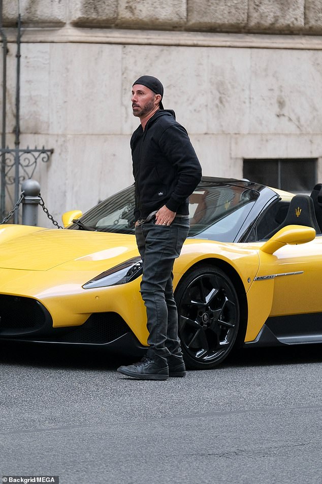 Судя по всему, в этом эпизоде ​​Top Gear режиссер будет водить ярко-желтый Maserati.