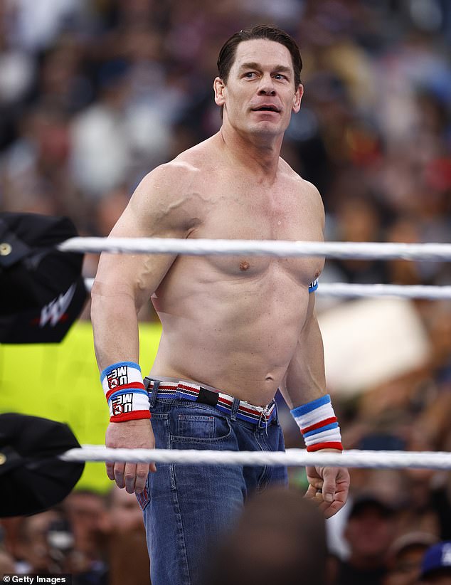 Сина разделся на WrestleMania Goes Hollywood на стадионе SoFi только в прошлом году.
