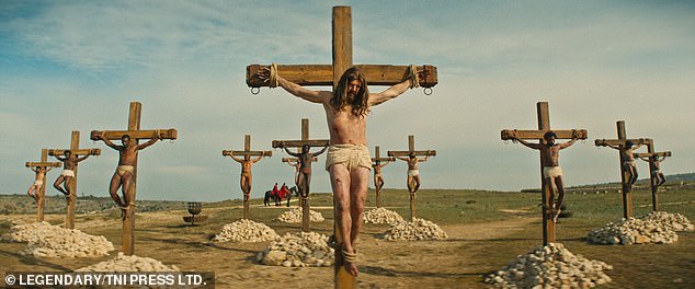 Актер, снявшийся в драме BBC «Шерлок» и «Игра в имитацию», сыграет Бенджамина, которого по ошибке пригвоздили к столбу.