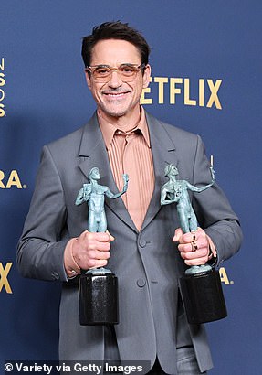 Роберт Дауни-младший получил награды за лучшую мужскую роль второго плана и лучший ансамбль за роль Оппенгеймера.