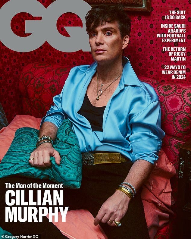 Киллиан Мерфи изменил свой образ для новой фотосессии для GQ, по-видимому, черпая вдохновение у своего друга и соотечественника, ирландца Барри Кеогана.