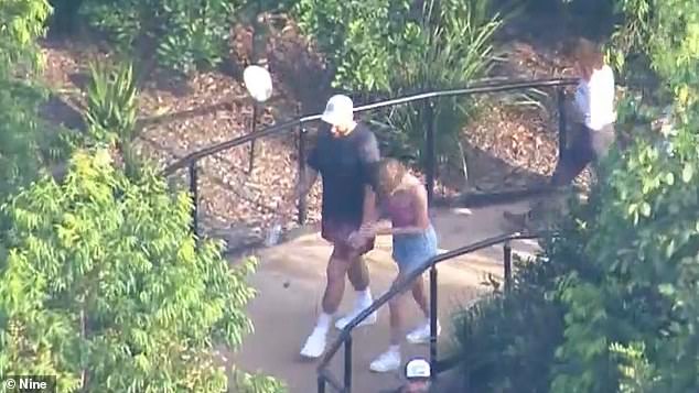 И кажется, 34-летняя Тейлор была настолько очарована своим визитом в Сиднейский зоопарк в среду, что решила отвезти своего мужчину прямо в австралийский парк дикой природы, чтобы поближе познакомиться с местными животными.