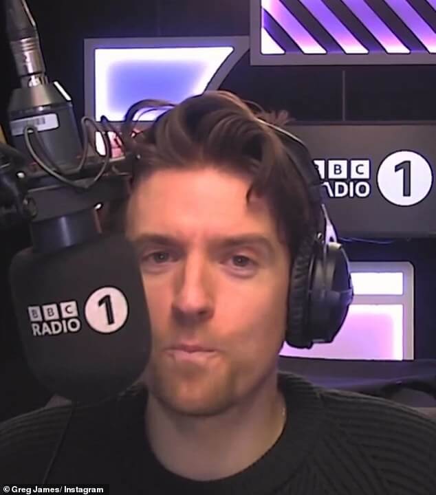Слушатели Radio 1 в шоке, когда в шоу Грега Джеймса звучат сексуальные звуки: «Мои уши сыграли со мной злую шутку?»