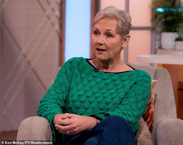 Сью рассказала Лоррейн, что после того, как ей исполнилось 60, она решила, что это десятилетие «для нее», и она хочет «гулять и веселиться».