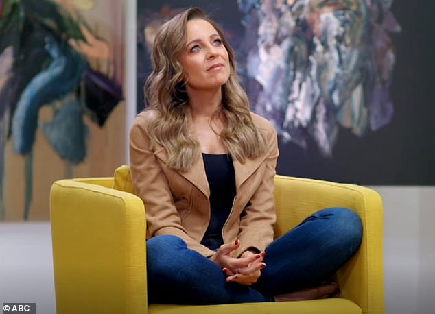 «Донна, мне очень жаль, что мы не смогли найти лекарство вовремя», — начала свой пост Кэрри.