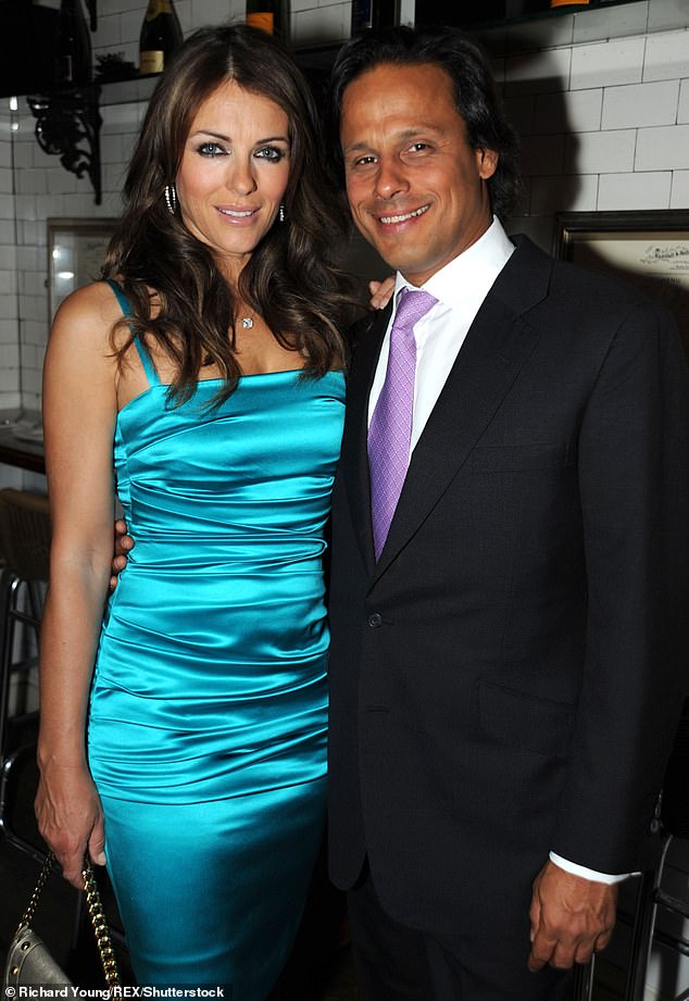 Бизнесмен Арун ранее был женат на актрисе Элизабет Херли с 2007 по 2011 год (на фото вместе в 2010 году).