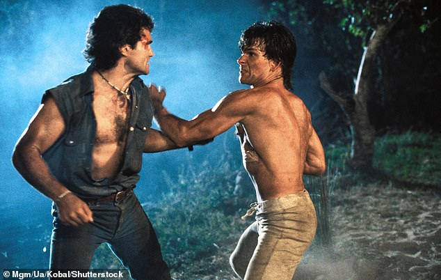 Он снялся вместе с Маршаллом Тигом в фильме 1989 года «Дома у дороги».