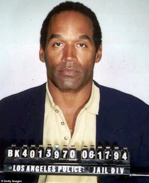 О Джей Симпсон на фотографии после ареста в Лос-Анджелесе, Калифорния, США, 17 июня 1994 года.