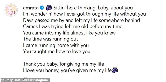В подписи уроженец СоКала, родившийся в Лондоне, поделился текстом песни 1971 года «Спасибо» 13-кратной обладательницы Грэмми Бонни Райт.