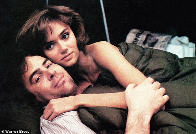 Ее первый фильм был большим: актриса играла в фильме 1985 года «Шпионы, как мы» с Чеви Чейзом и Дэном Эйкройдом (на фото).