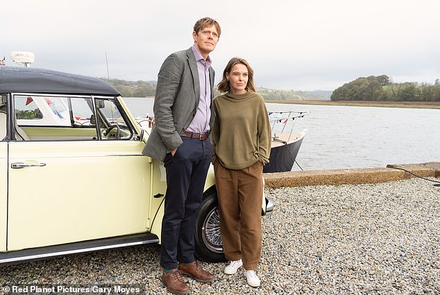 Финал второго сезона на BBC One в пятницу вечером, в котором детектив-инспектор Хамфри Гудман и Марта Ллойд чуть не связали себя узами брака.