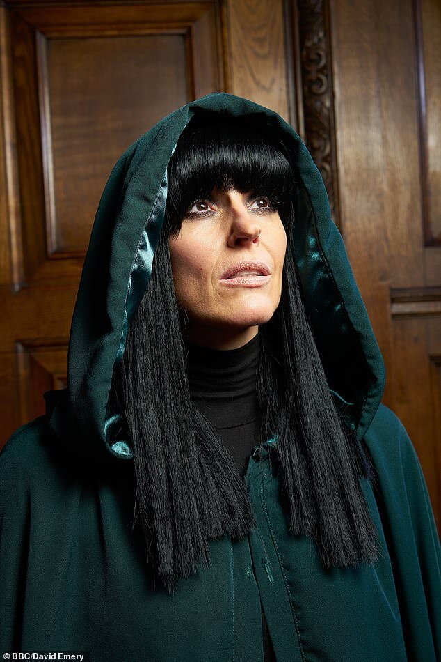 Телевизионный босс Дэн Болдуин дразнил возвращение легендарного шоу знакомств «Свидание вслепую», спустя 39 лет после его первого эпизода, с Клаудией Винклеман в качестве ведущей.