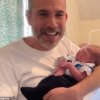 Звезда Morning Live Ксанд ван Туллекен представил своего новорожденного ребенка своим коллегам BBC в прямом эфире в пятницу, став отцом во второй раз в начале недели.