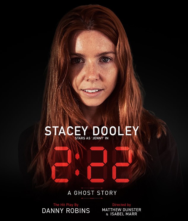 Звезда Стейси Дули дебютирует в Вест-Энде вместе с Джеймсом Бакли в триллере 2:22 «История призраков» после того, как было объявлено, что шоу Шеридана Смита завершится на два месяца раньше.