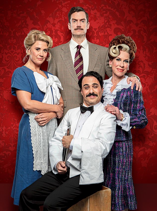 Спустя более чем 40 лет Fawlty Towers собираются возродить на сцене.
